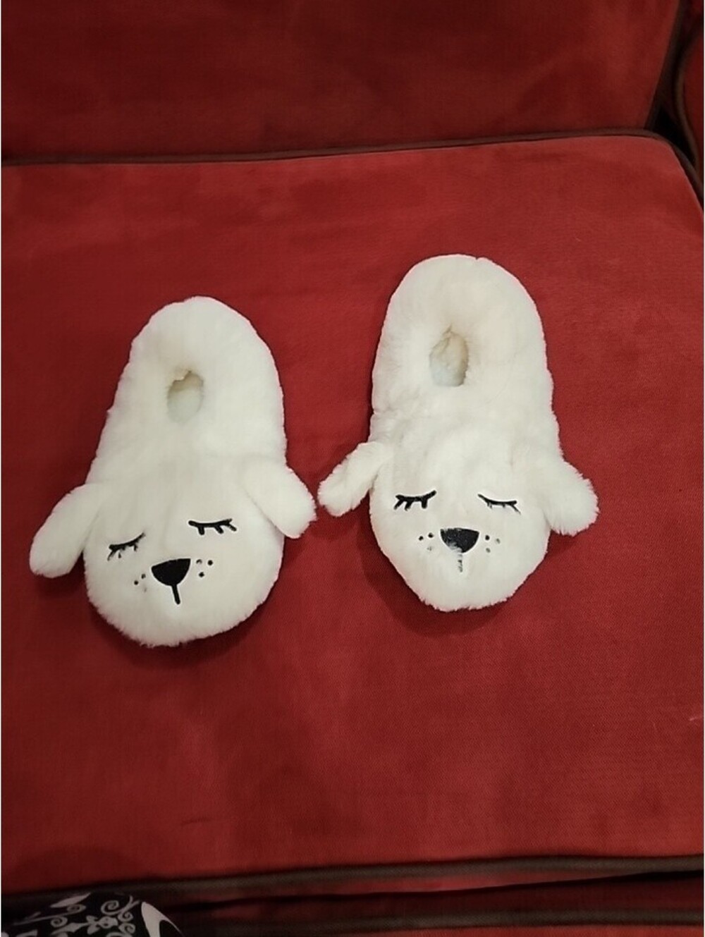 Fuzzy Baba Dog Puppy White Slippers Woman's 7-9.5 Sherpa Fleece Grip Sole Black
